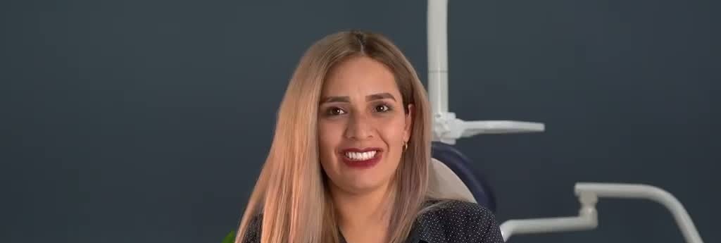 Sorriso transformado de paciente OdontoMax 5